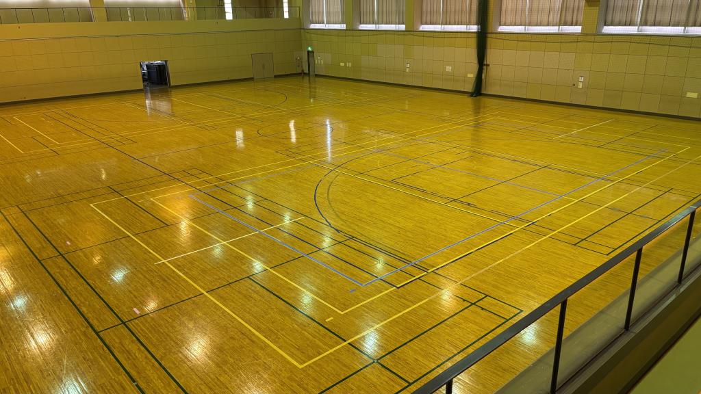 吉田取方総合運動公園体育館_アリーナ全面（上から）