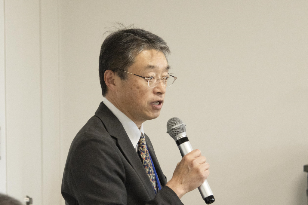 記者会見