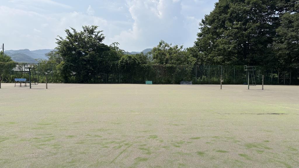 吉田取方総合運動公園テニスコート6